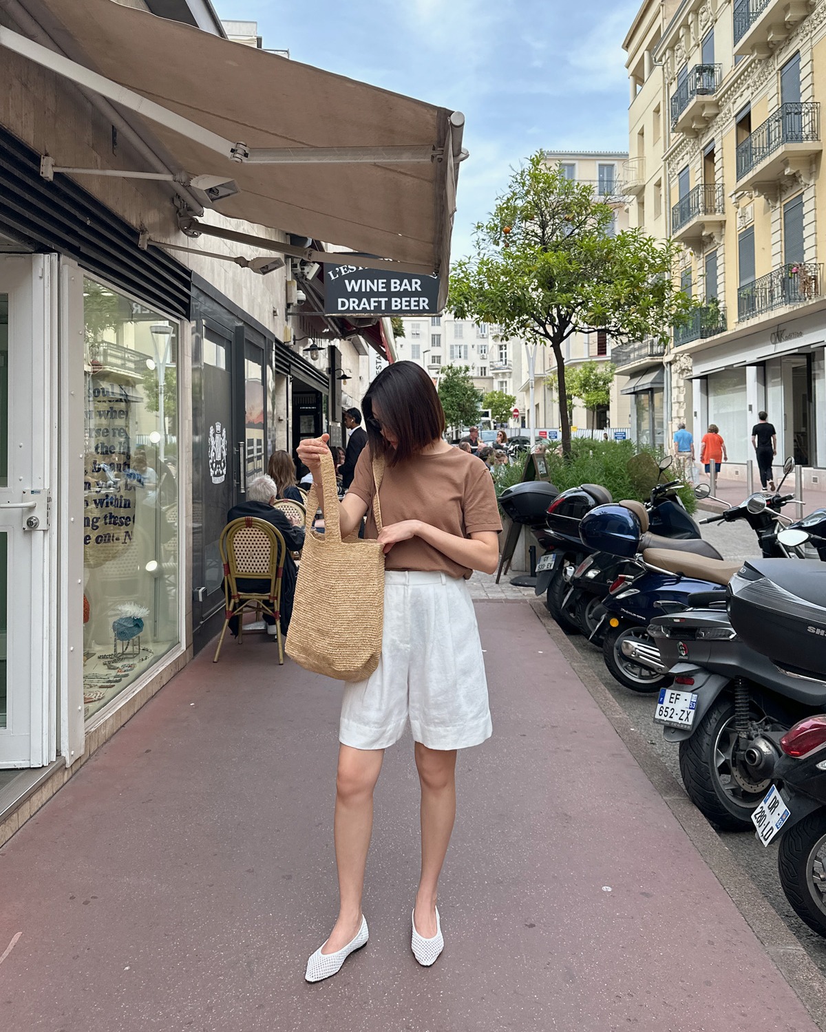 phối đồ áo thun tối giản 10