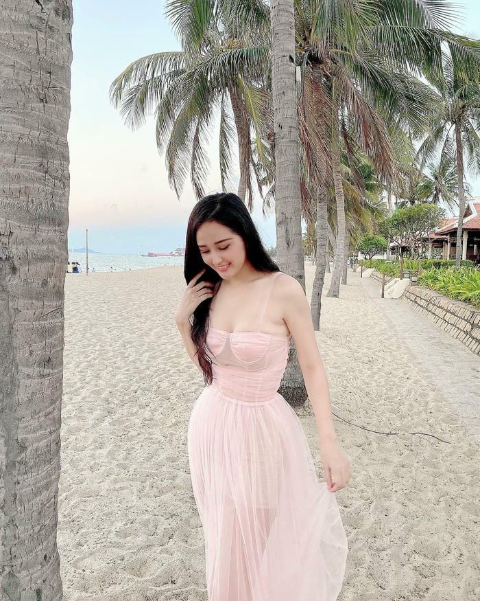 Mai Phương Thúy bikini 5