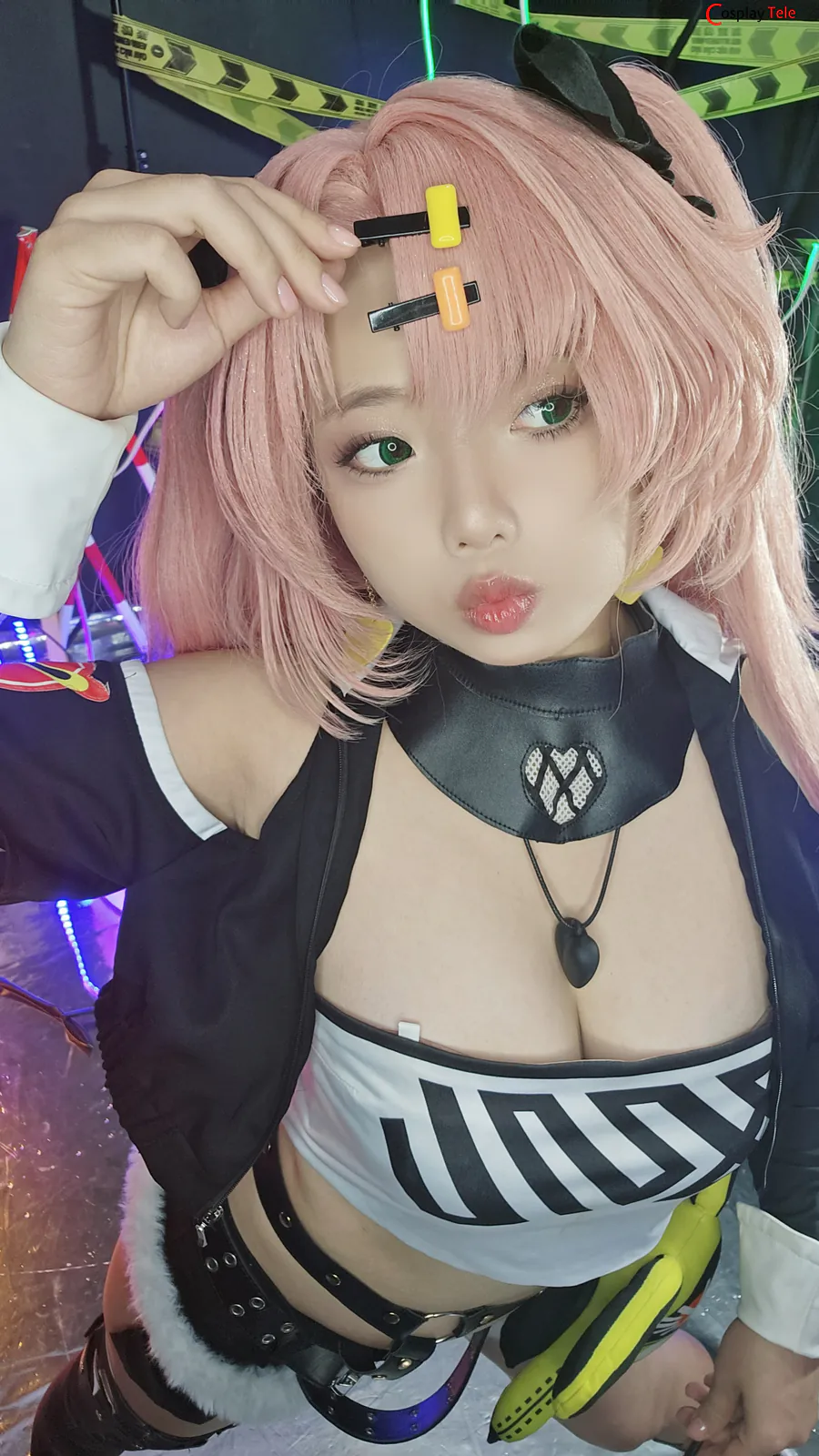 Messie Huang cosplay Nicole Demara 44
